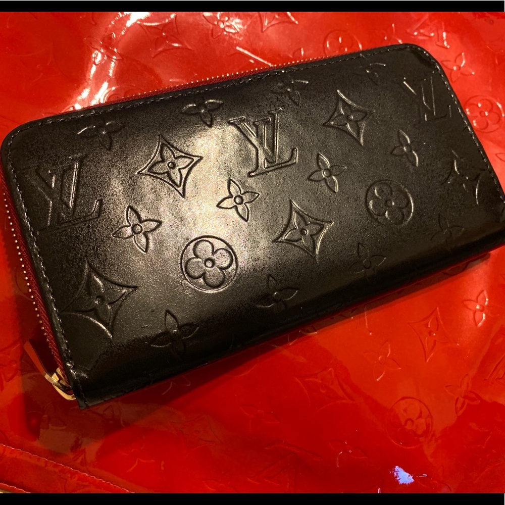 LOUIS VUITTON CERISE VERNIS ZIPPY WALLET